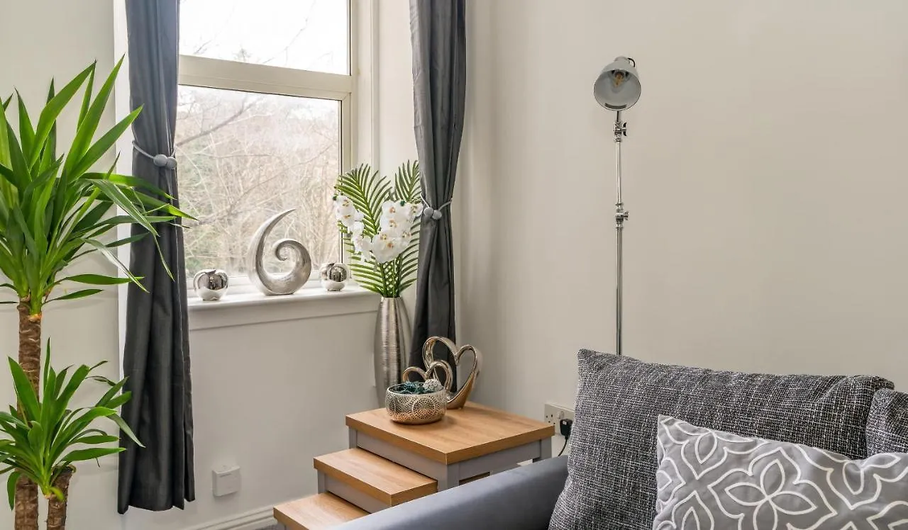 Charming 1 Bedroom Apartment - Edinburgh 0*,